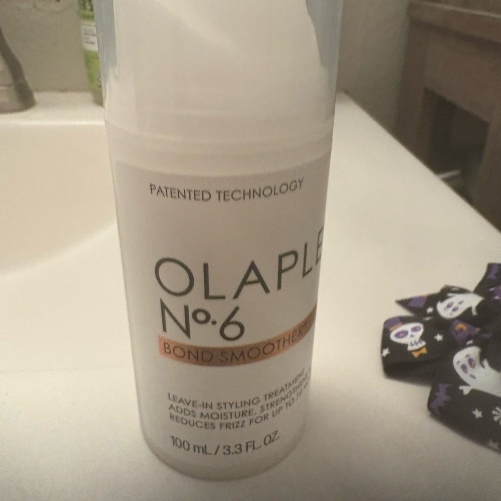 OLAPLEX No.6 Bond Smoother - White and Orange